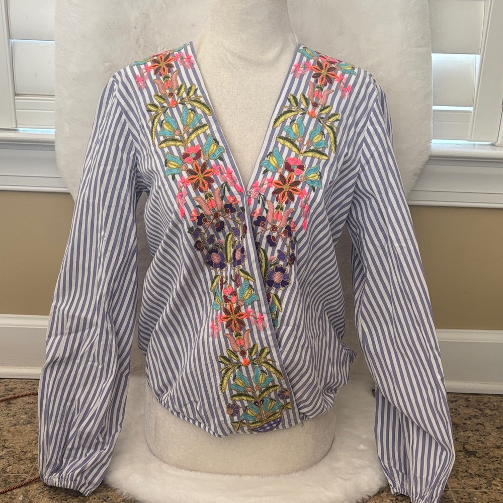 Embroidered V-Neck Striped Women's Top - Blue & White